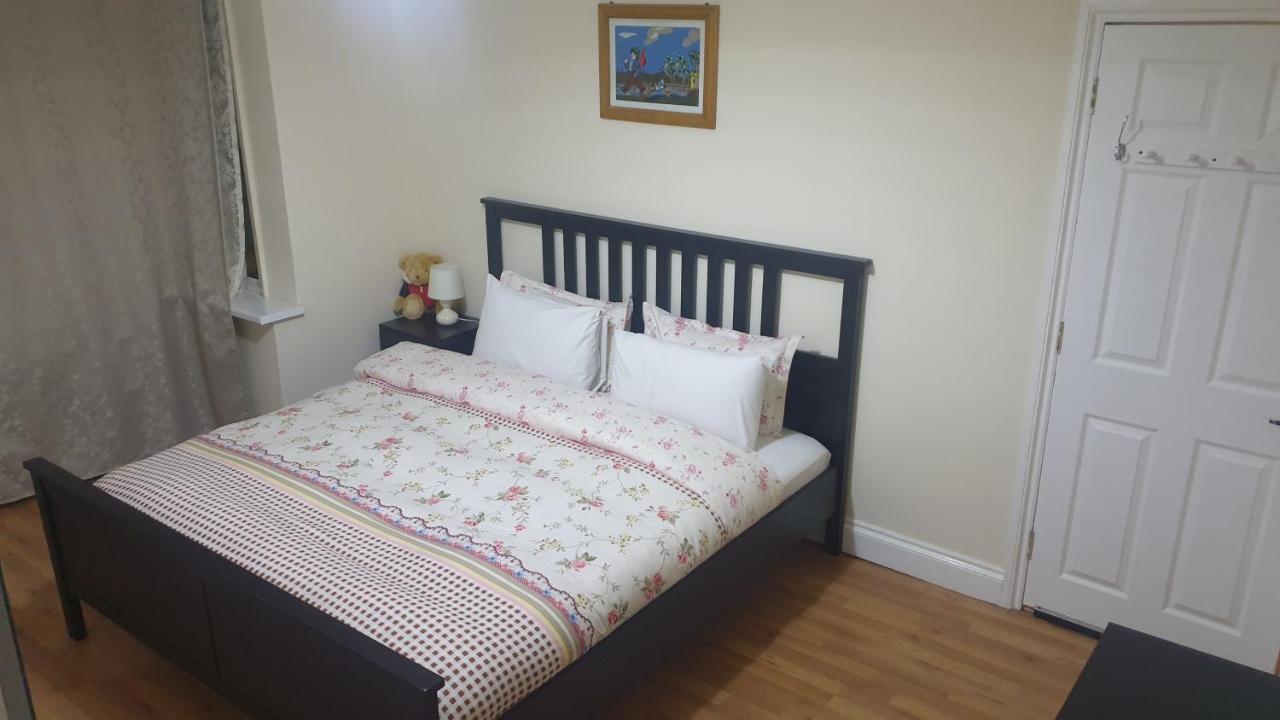 Apartamento Guess Bungalow Wembley Londres Exterior foto