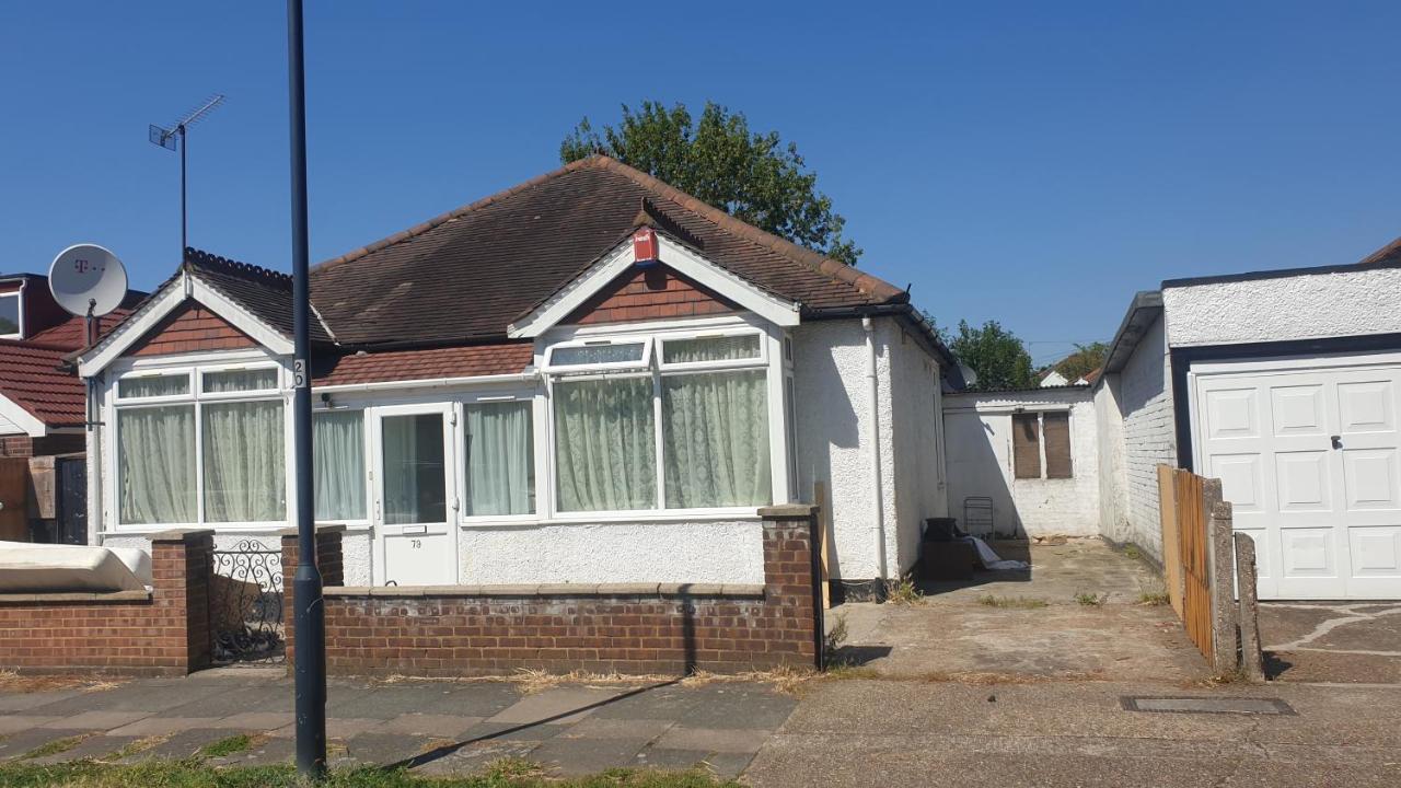 Apartamento Guess Bungalow Wembley Londres Exterior foto