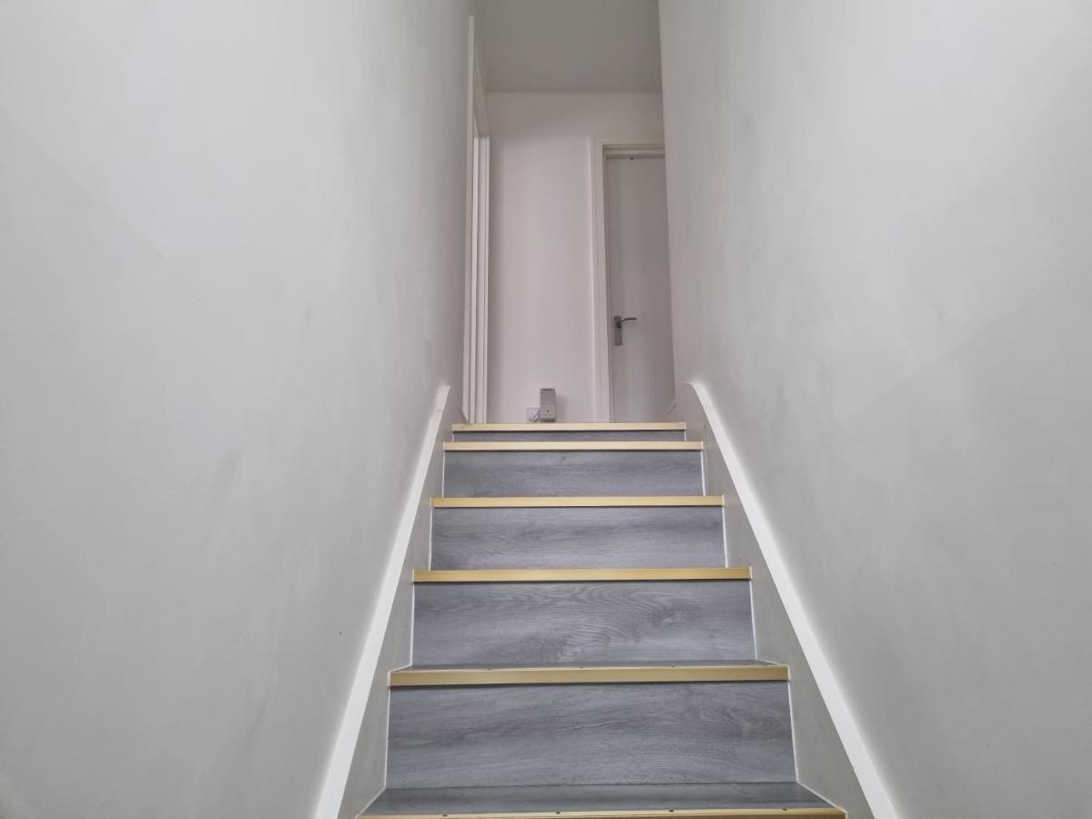 Apartamento Guess Bungalow Wembley Londres Exterior foto